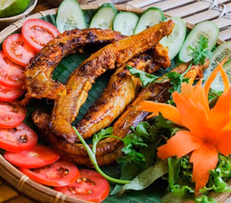 Bình thường, trên chợ mạng cá ninja được làm sẵn, đóng túi bán 220.000-300.000 đồng/kg