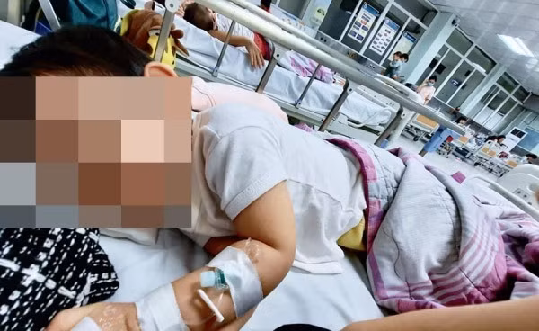 Gia tăng trẻ nôn ói, đau bụng: Cha mẹ cần làm gì? ảnh 1