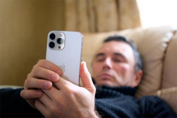 Nhieu nguoi khong biet tinh nang nay cua iPhone co the giup ban ngu ngon