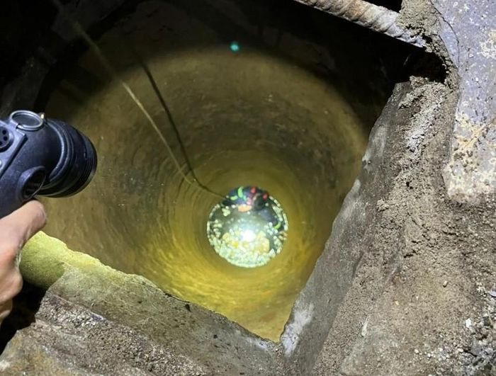 Giai cuu be trai 8 tuoi o Dak Lak roi xuong gieng bo hoang-Hinh-2