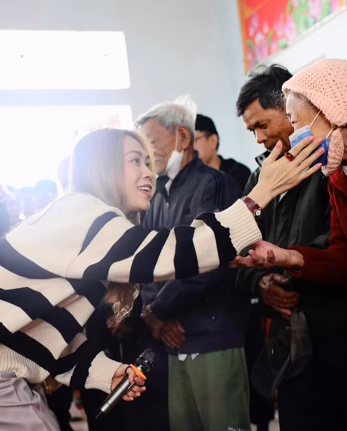 My Tam ve que lam tu thien dip Tet, phat bieu 'ca khia' ba me-Hinh-5