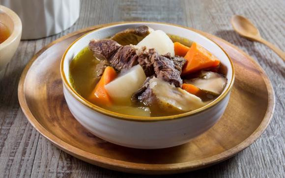 Loai cu re nhu khoai lang, mui giong nhan sam dang duoc 