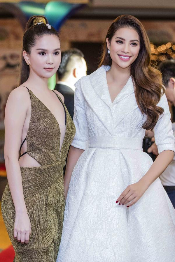 Ngoc Trinh dung 1 minh khong ai bang, chup cung hoa hau la lep ve-Hinh-8