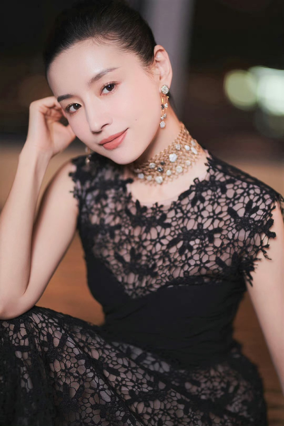 Dong Khiet song chat vat 10 nam vi scandal ngoai tinh