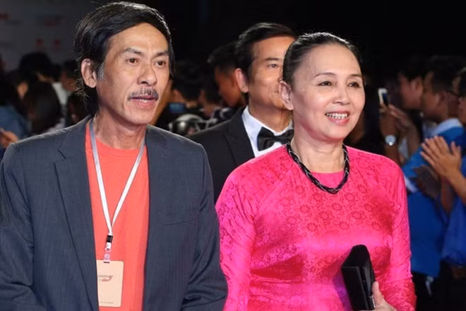 "Ông bố quốc dân" Bùi Bài Bình: U70 hạnh phúc bên vợ ảnh 3