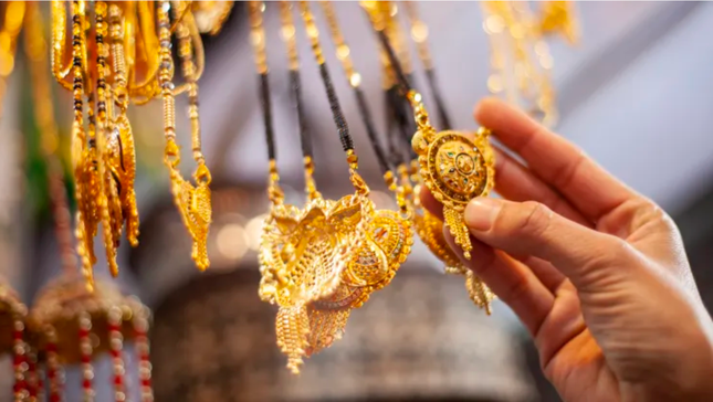 Tiet lo nhung dam cuoi xa hoa keo dai ca tuan-Hinh-2