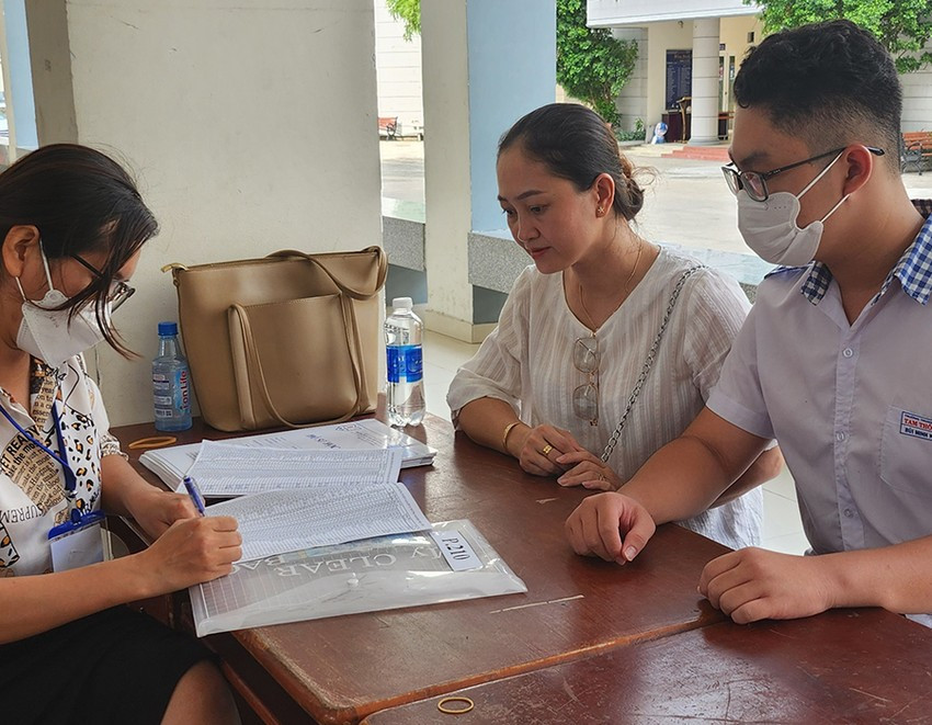 Vua biet diem vao lop 10, lai dau dau khi chon to hop mon-Hinh-2