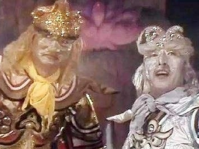 Vì sao Kim Giác và Ngân Giác yêu quái được lòng nhiều thuộc hạ? Vi sao Kim Giac va Ngan Giac yeu quai duoc long nhieu thuoc ha?