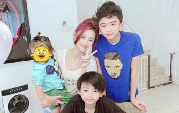 Ta Dinh Phong dua con trai ut di xet nghiem quan he cha con-Hinh-3