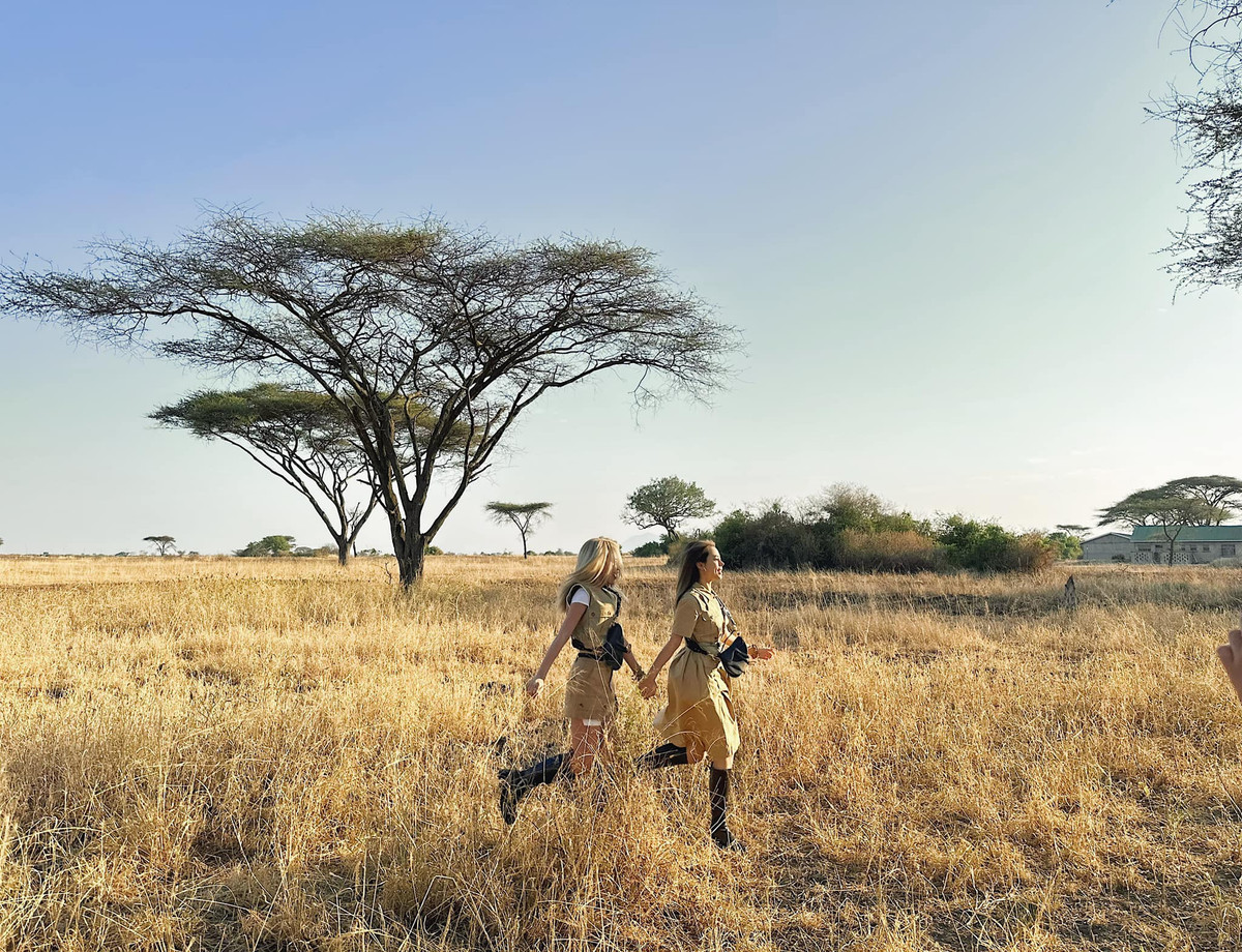 Doi ban chi 700 trieu di chau Phi “hit bui”, den noi ngheo nhat