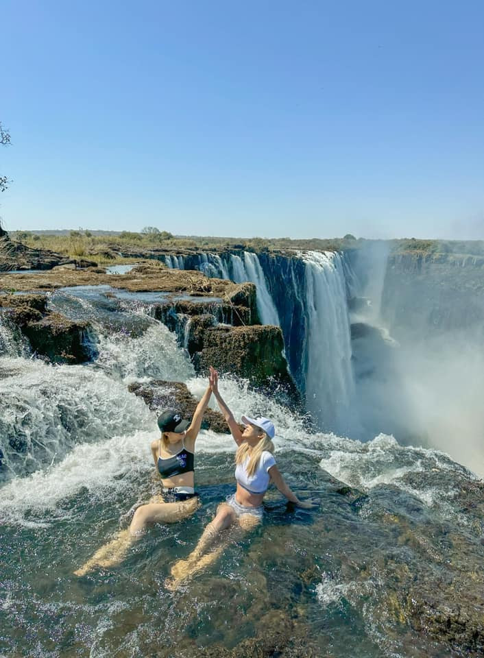 Doi ban chi 700 trieu di chau Phi “hit bui”, den noi ngheo nhat-Hinh-11