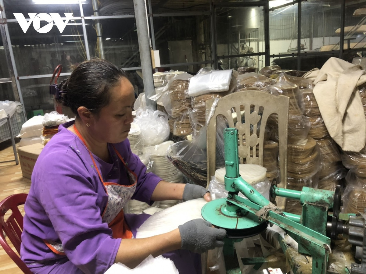 Loai banh mong tang giup dan lang Cheu thu hang tram ty dong moi nam-Hinh-2