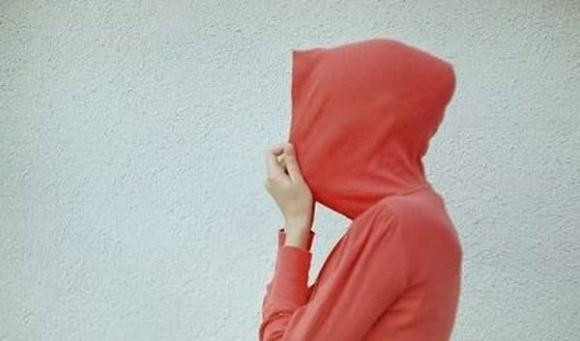 Khi mot nguoi gap kho khan, dieu so nhat khong phai la thieu tien