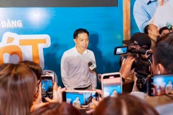 Thai Hoa tiet lo moi quan he voi con trai chung voi Cat Phuong