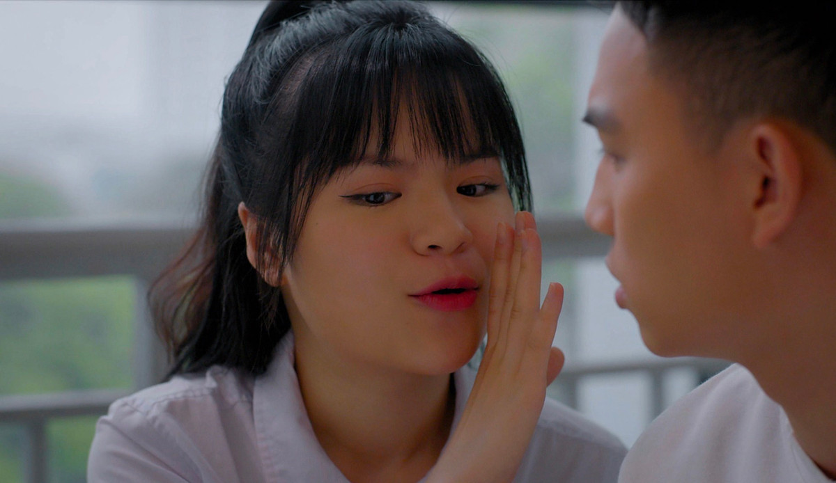 Vai nu sinh trong phim Viet gio vang vap y kien trai chieu