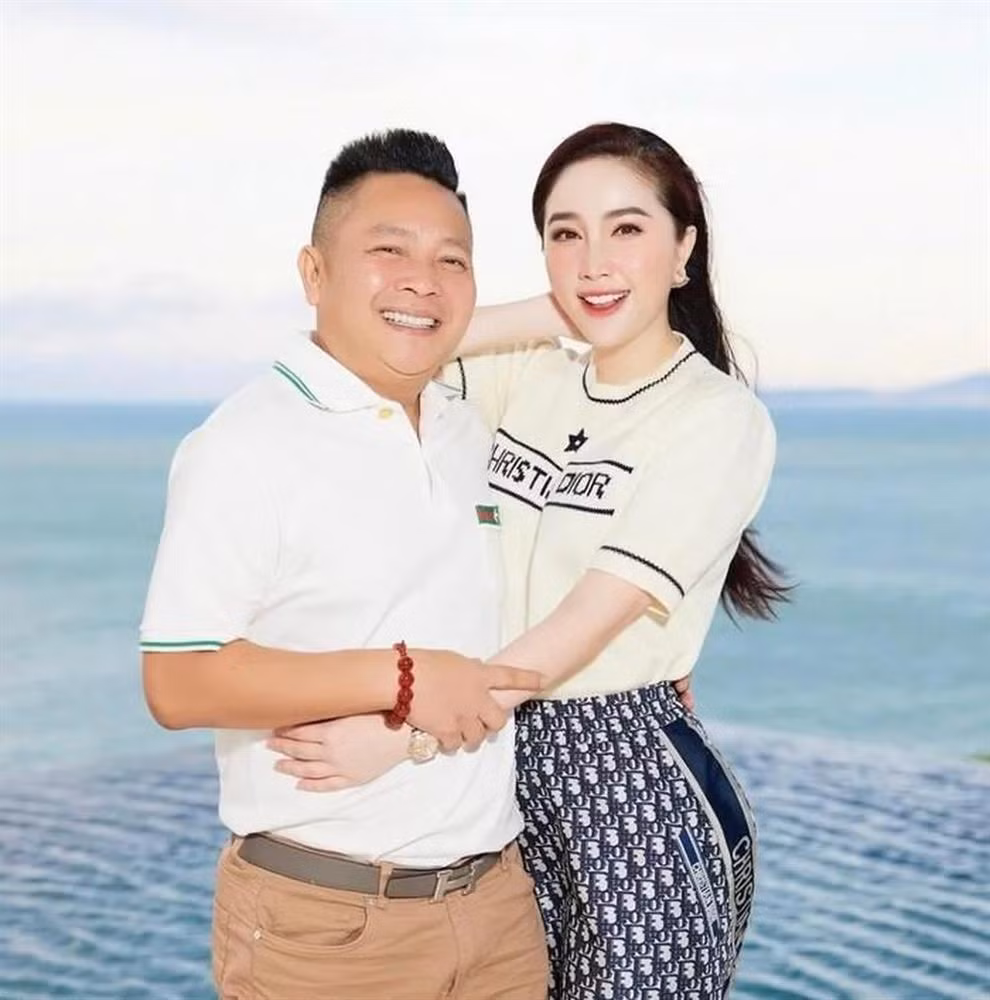 Bao Thy lam dau hao mon: 'Noi khong ap luc giu chong la noi doi'-Hinh-4