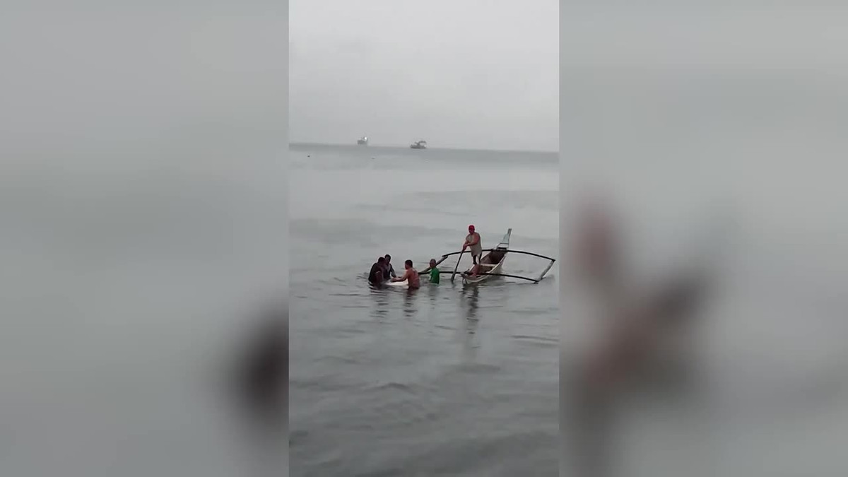 Video: Bất ngờ phát hiện cá thái dương khổng lồ bị thương Video: Bat ngo phat hien ca thai duong khong lo bi thuong