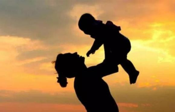 Cau noi noi tieng: 'Khi cha me con song, cuoc song co coi nguon'