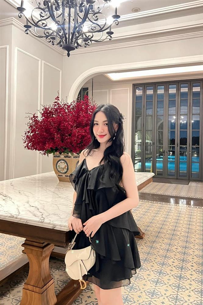 Hoa Minzy len tieng truoc nghi van mang thai con thu 2-Hinh-2