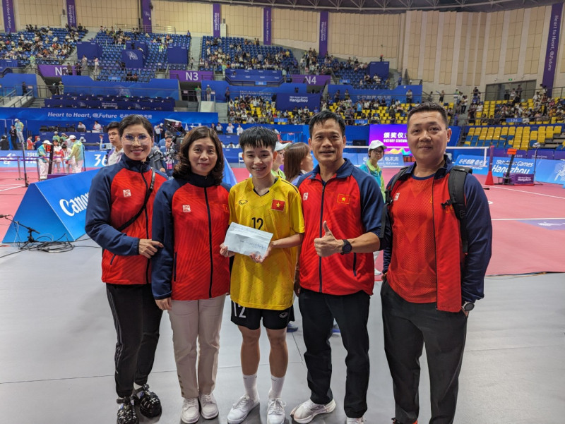 VDV CAND duoc thuong nong sau khi gianh HCV ASIAD 19