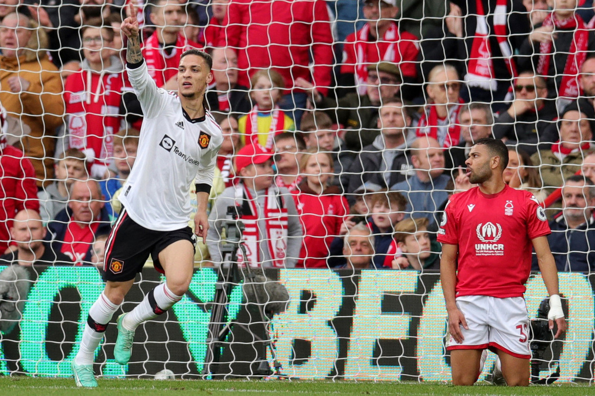 MU tro lai top 3 Premier League: Vu dieu Antony