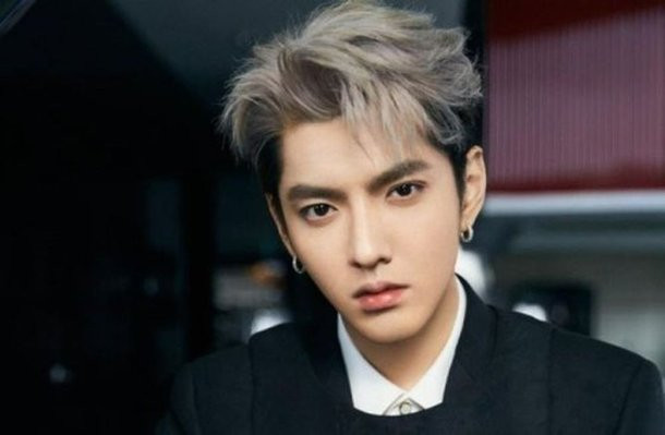 Ngo Diec Pham cham chi lam viec trong tu de duoc giam an