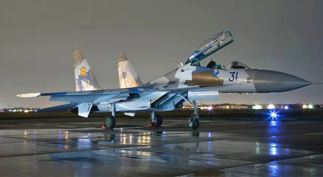 Những chiếc tiêm kích Su-27 này được bán ở thị trường dân sự tại Mỹ và đã thu hút rất nhiều sự chú ý và quan tâm. Chiếc tiêm kích này chỉ được bán với giá 5 triệu USD, một con số rẻ đến bất ngờ đối với một tiêm kích hạng nặng. Theo The Drive, Military Today.