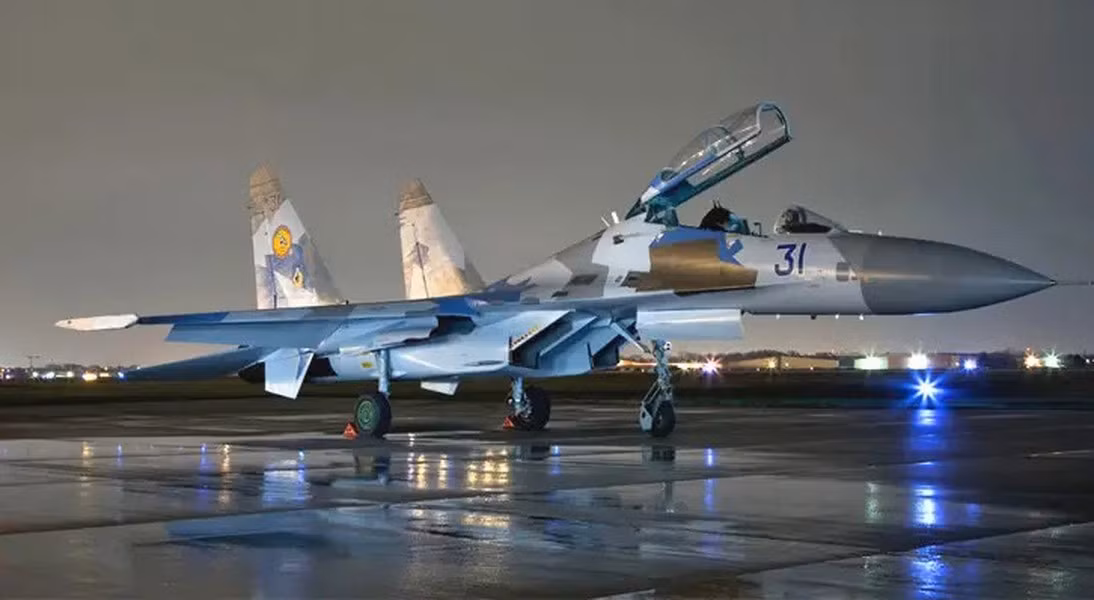 Những chiếc tiêm kích Su-27 này được bán ở thị trường dân sự tại Mỹ và đã thu hút rất nhiều sự chú ý và quan tâm. Chiếc tiêm kích này chỉ được bán với giá 5 triệu USD, một con số rẻ đến bất ngờ đối với một tiêm kích hạng nặng. Theo The Drive, Military Today.