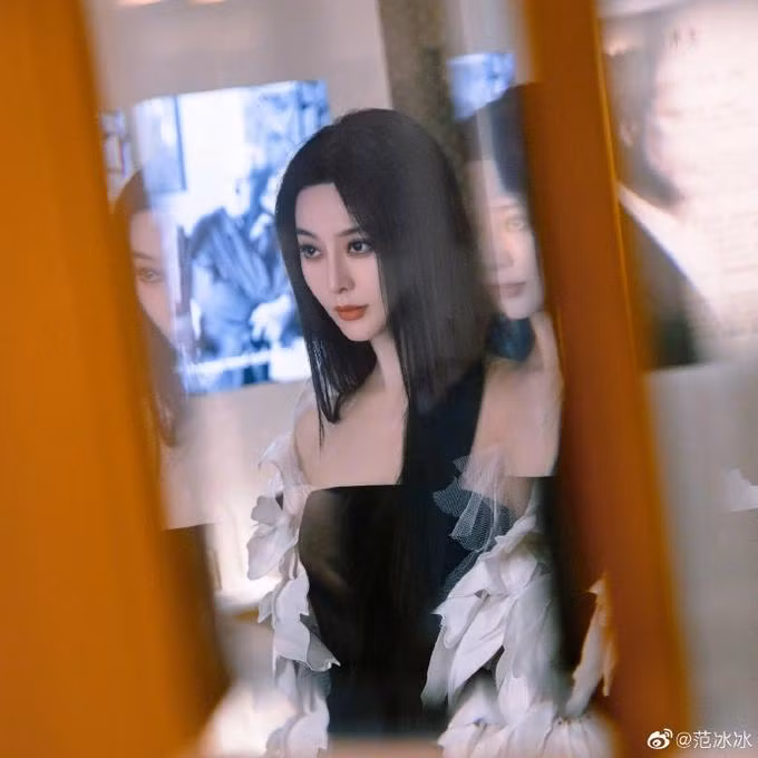 Vo tinh lot ong kinh fan, Pham Bang Bang gay sot nho dep-Hinh-8