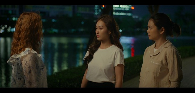 Nghe si Tu Oanh dong vai me cua Ha (Lan Phuong) tren phim gio vang-Hinh-5