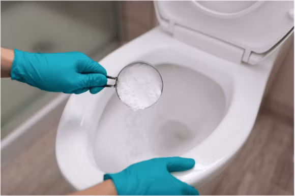 Cho it bot giat vao bon cau, tac dung khong ngo sau 30 phut-Hinh-2