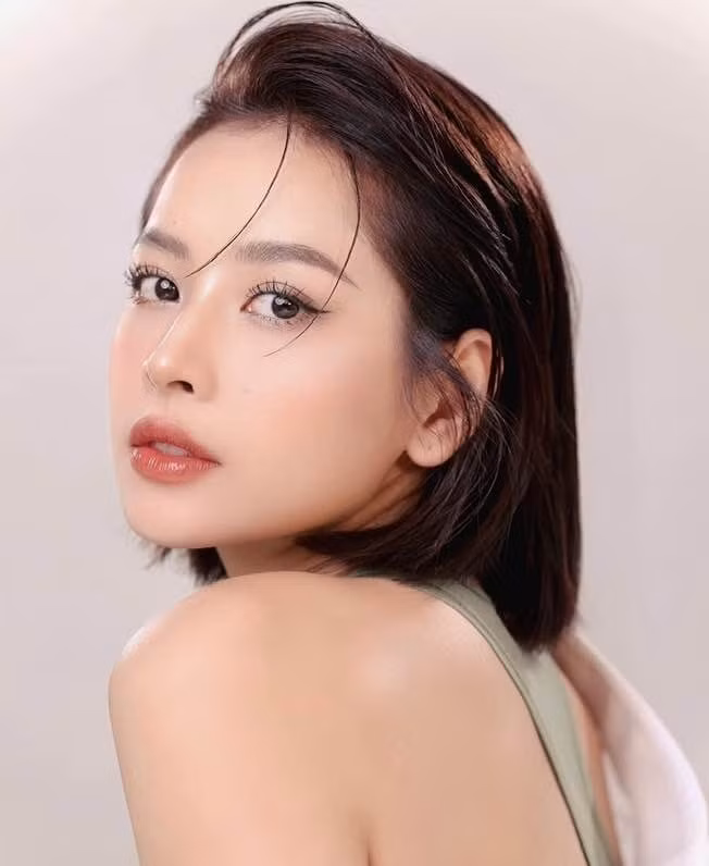 Bat loi cua Chi Pu khi thi dau o show dinh dam Trung Quoc