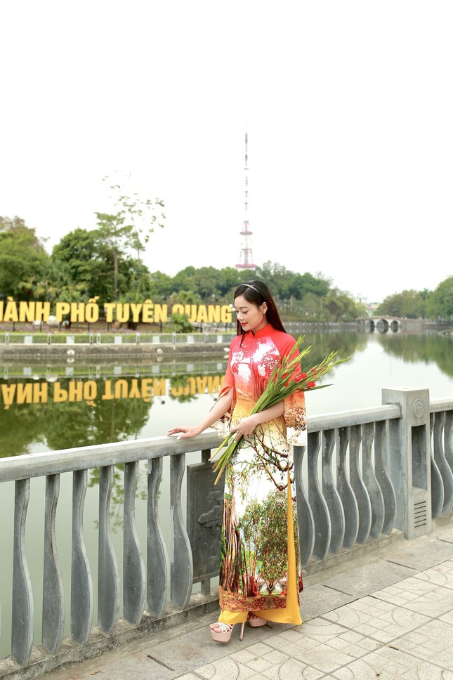 Nu Dang vien Hoc vien Tai chinh gianh giai nhat thi anh dep tren TTV-Hinh-15