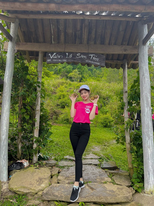 Nu Dang vien Hoc vien Tai chinh gianh giai nhat thi anh dep tren TTV-Hinh-7