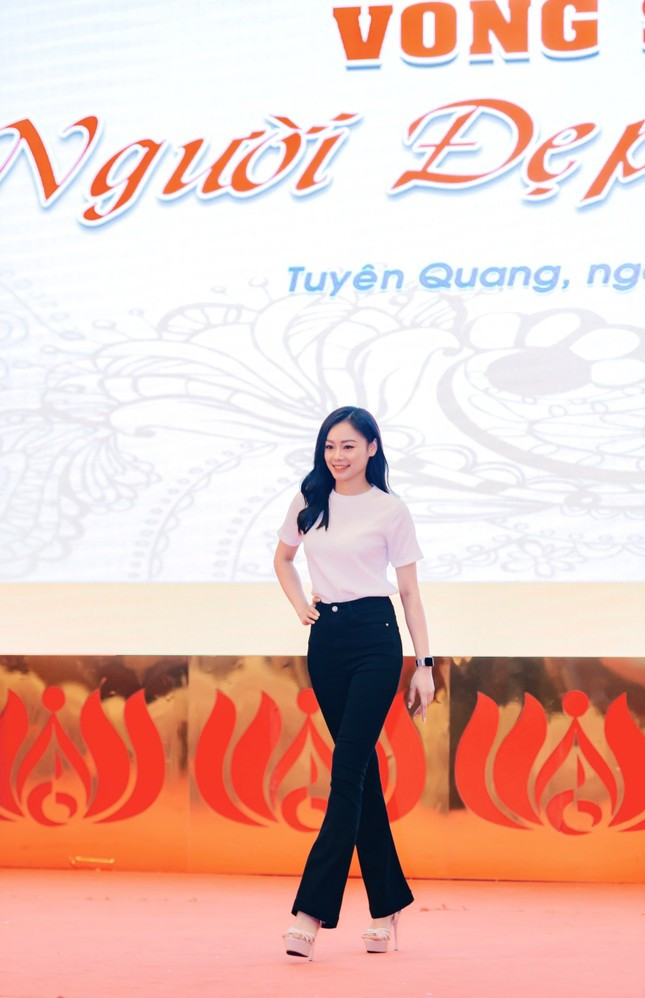 Nu Dang vien Hoc vien Tai chinh gianh giai nhat thi anh dep tren TTV-Hinh-5