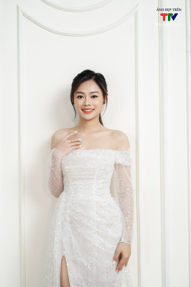 Nu Dang vien Hoc vien Tai chinh gianh giai nhat thi anh dep tren TTV-Hinh-12