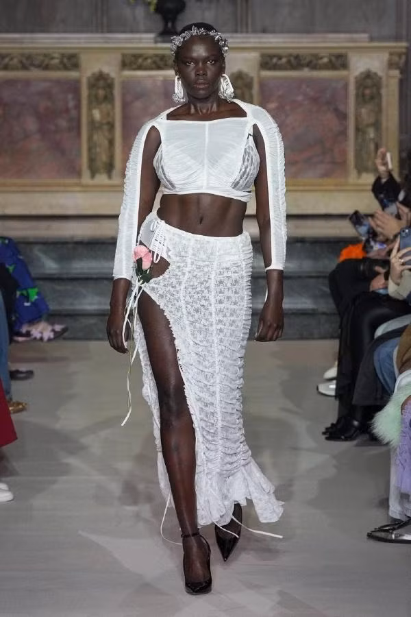 Mot mau sieu gay tro lai-Hinh-8