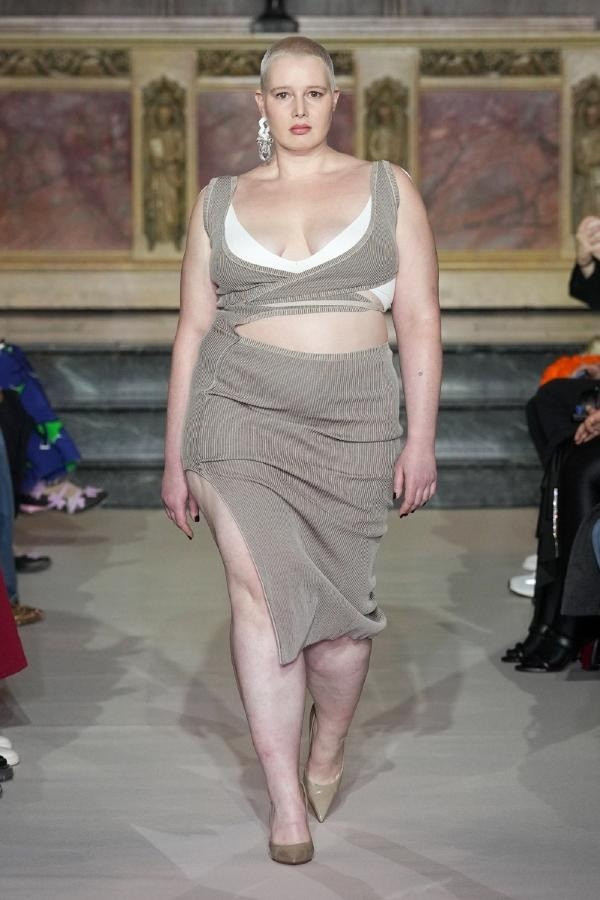 Mot mau sieu gay tro lai-Hinh-7