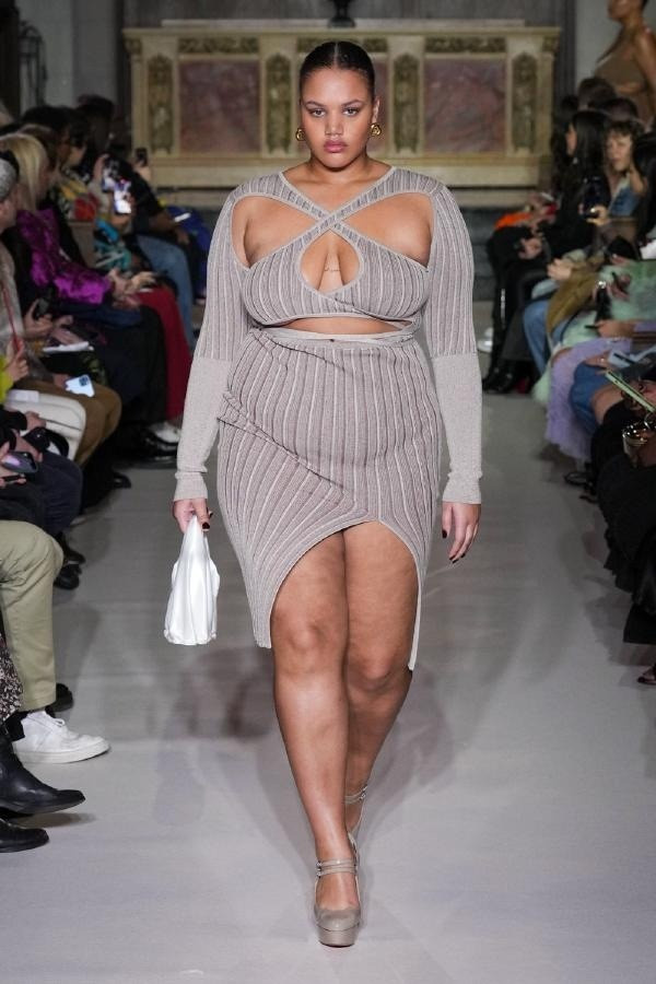 Mot mau sieu gay tro lai-Hinh-6