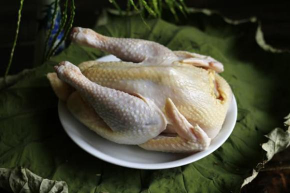 Rua thit ga song truc tiep duoi voi nuoc, dung hay sai?-Hinh-2