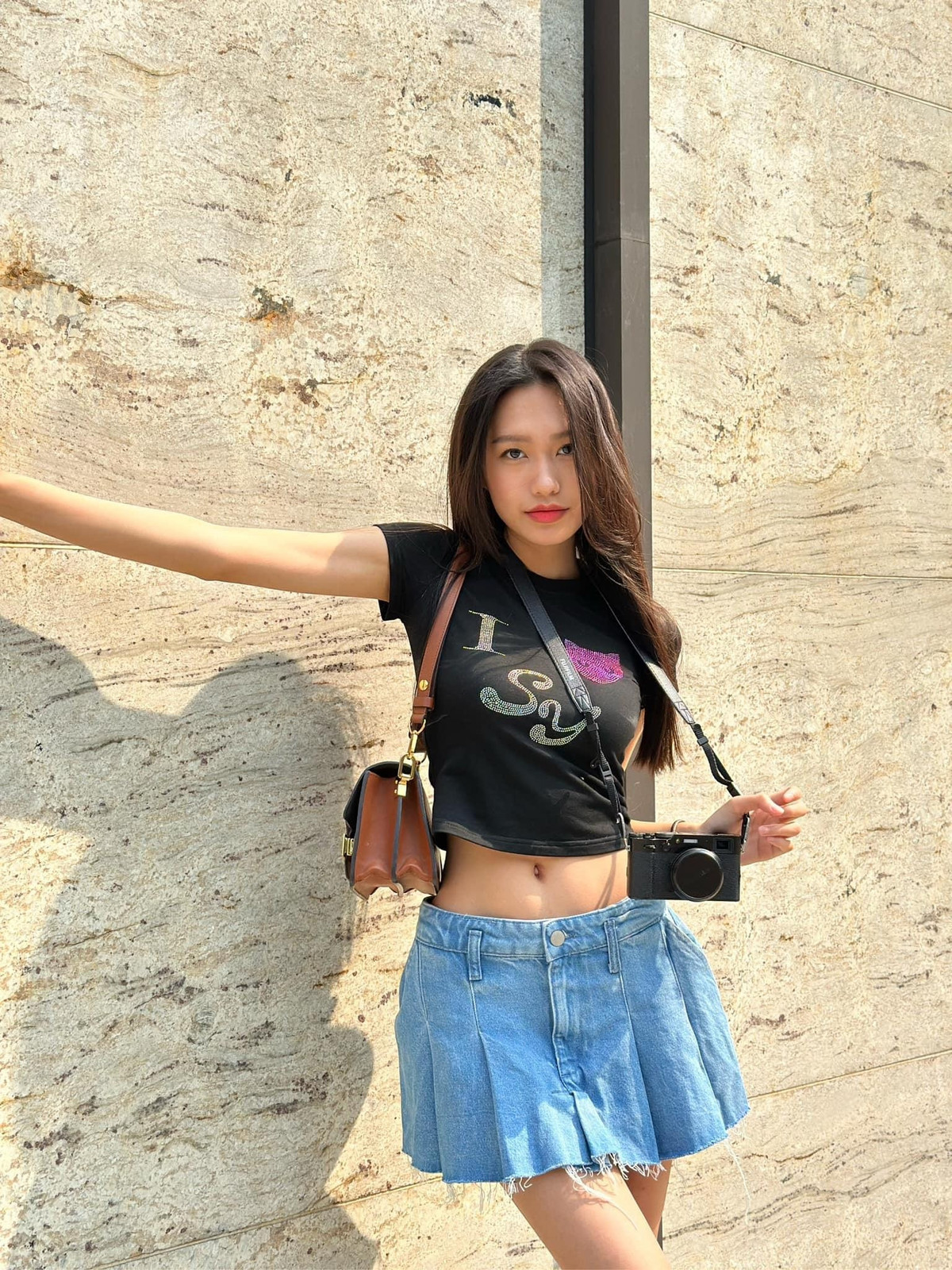 Sắc vóc của "chân dài" tuổi 22 ngày càng thăng hạng (Ảnh: Facebook nhân vật).