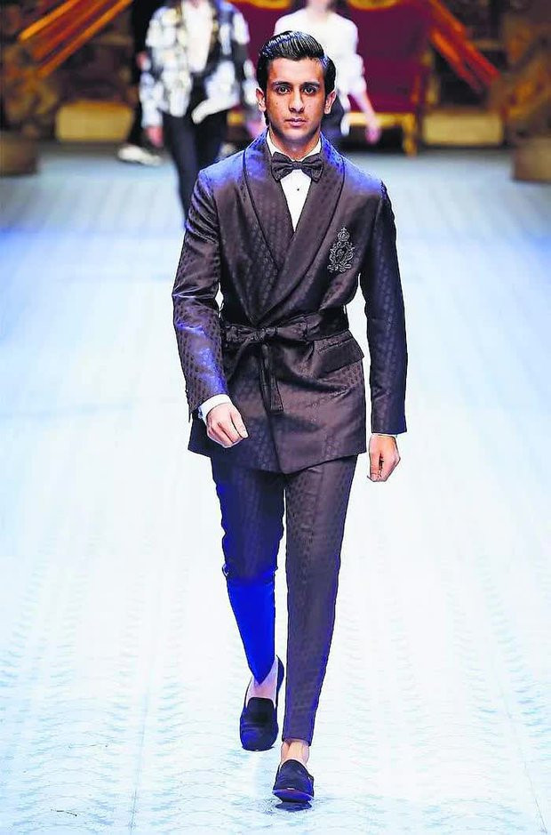 Rich kid Ấn Độ thừa kế ngai vàng và vài tỷ đô ở tuổi 20 Rich kid An Do thua ke ngai vang va vai ty do o tuoi 20