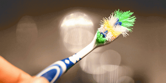 Ban chai danh rang cu dung vut, buoc lai thanh cong cu huu ich-Hinh-4