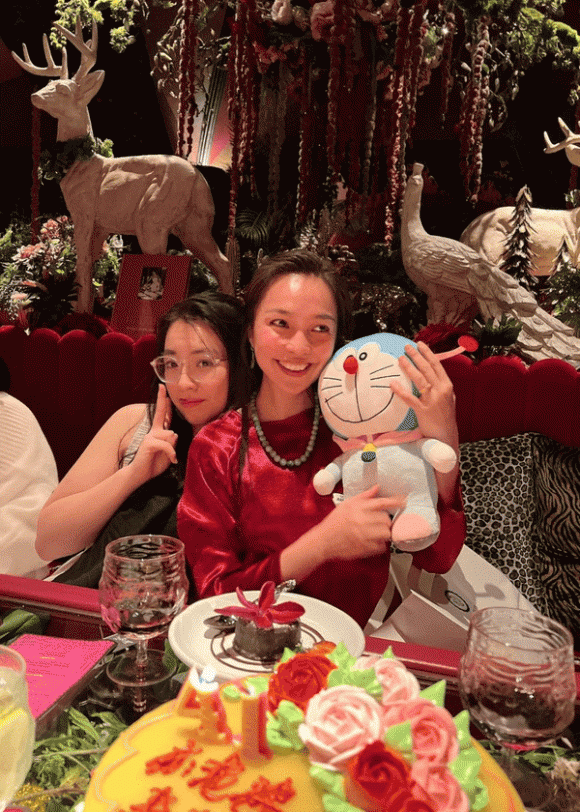 Con gái Hiền Thục cao 1m7, từng theo học ngành Quản trị sự kiện.