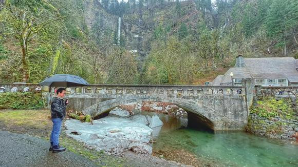 Truong Minh Cuong len tieng khi bi cho la khoe me hau ly hon-Hinh-3