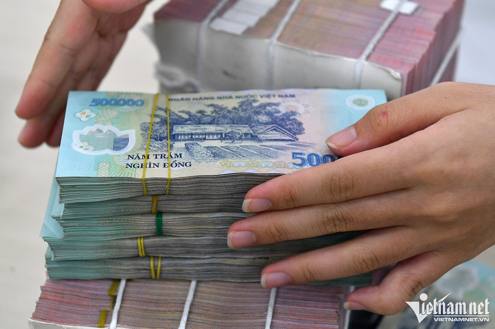 Bất ngờ nhận thưởng Tết, nhân viên công ty bất động sản "vui mừng" Bat ngo nhan thuong Tet, nhan vien cong ty bat dong san