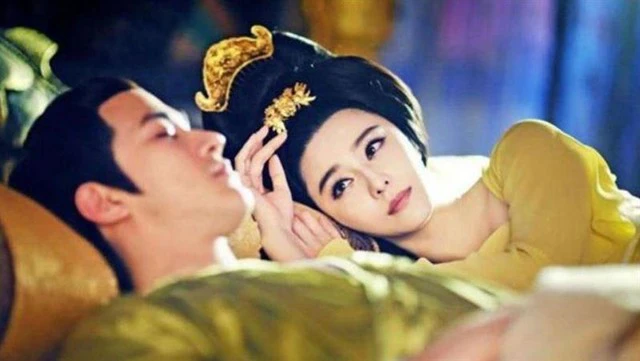 Võ Tắc Thiên cho xem 2 thứ gì khiến Địch Nhân Kiệt bái phục? Vo Tac Thien cho xem 2 thu gi khien Dich Nhan Kiet bai phuc?