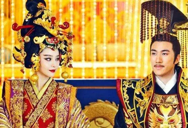 Võ Tắc Thiên cho xem 2 thứ gì khiến Địch Nhân Kiệt bái phục? - Hình 2 Vo Tac Thien cho xem 2 thu gi khien Dich Nhan Kiet bai phuc?-Hinh-2