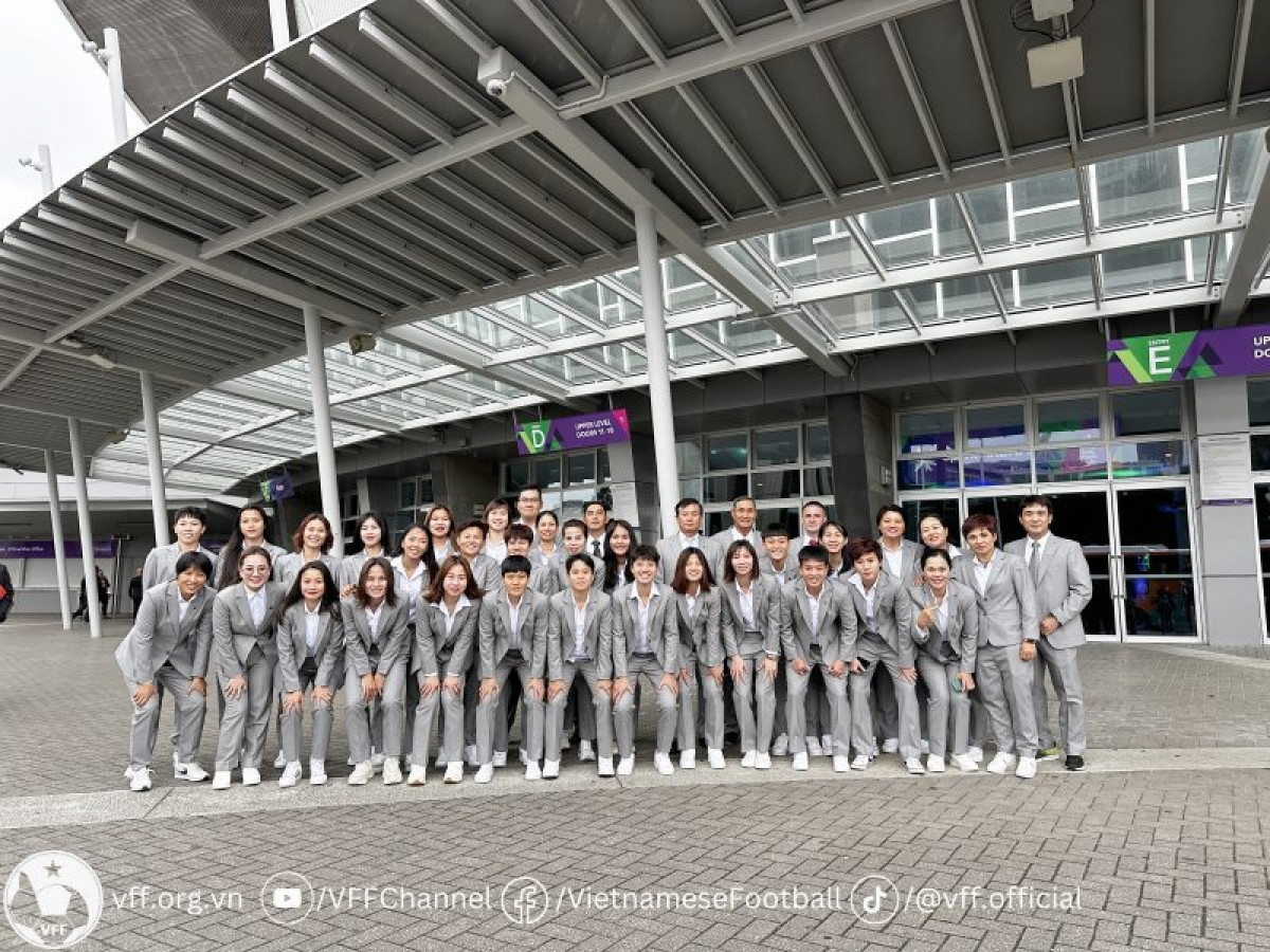 ĐT nữ Việt Nam hứng khởi khi được gặp huyền thoại bóng đá nữ thế giới DT nu Viet Nam hung khoi khi duoc gap huyen thoai bong da nu the gioi