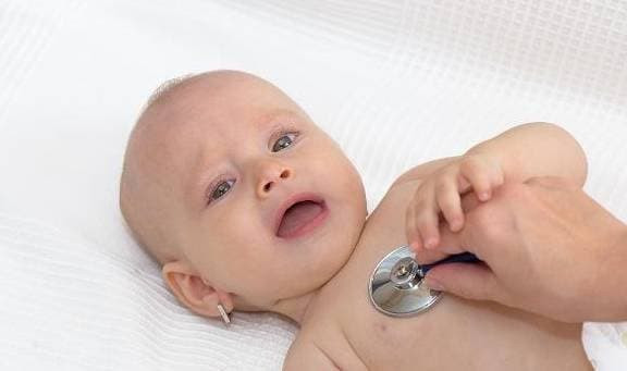 Be trai 2 tuoi ung thu da day, cha me nen nho dieu nay-Hinh-4